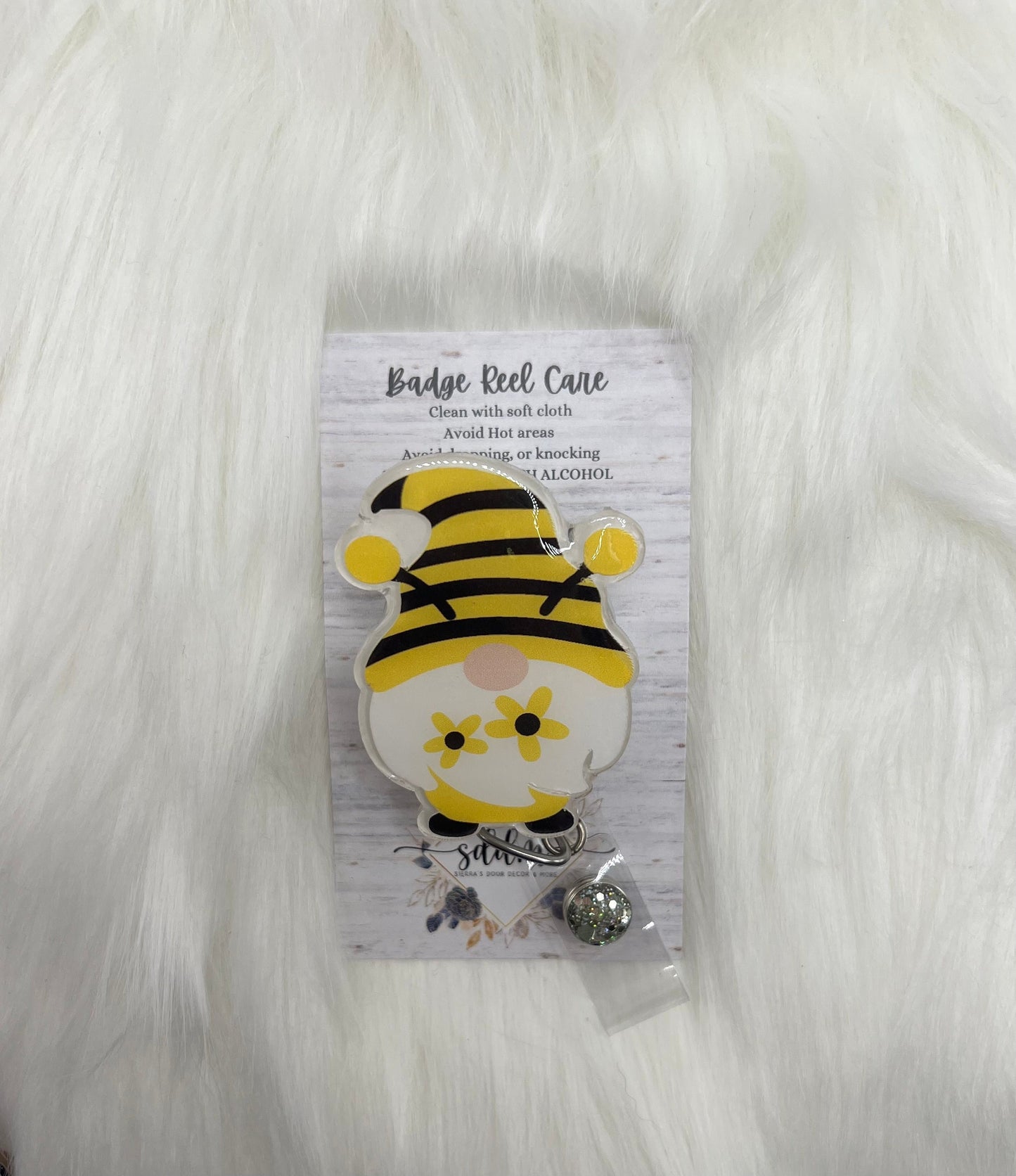 Bumble bee gnome badge reel- cute badge- mri safe- lanyard- teacher gifts- cna gifts- nurse gifts- gnome gifts